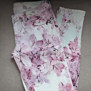 Aeropostale Pink Floral Jeggings